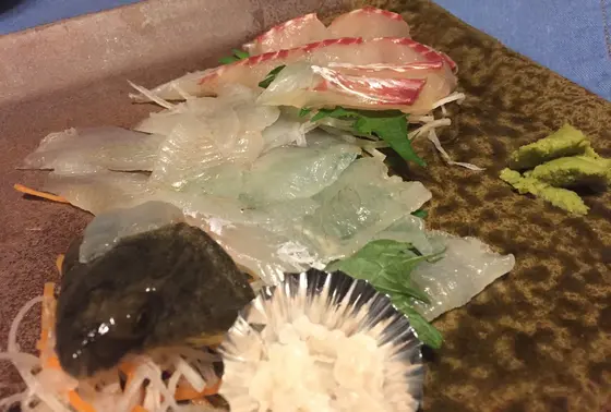 明石の昼網のメイタガレイと鯛