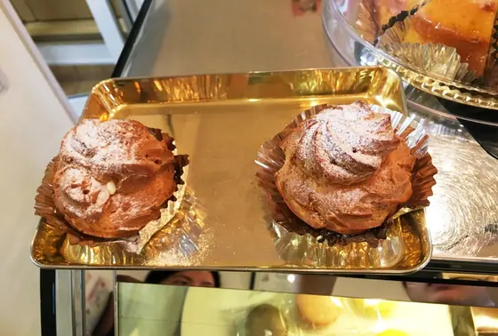 クッキー生地のシュークリーム