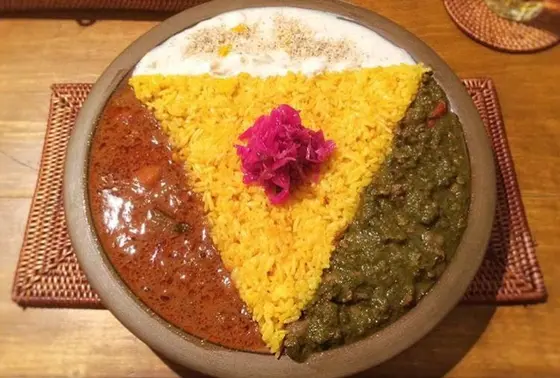 3色カレーの日も