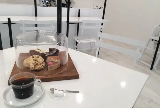 ケーキコーヒー