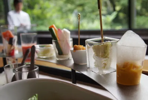 朝食