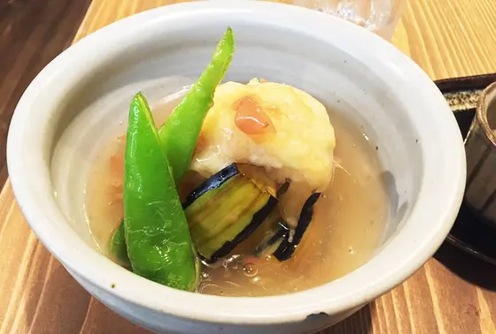 鱧の天ぷらと賀茂茄子の梅あんかけ
