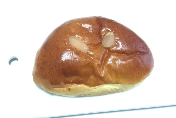クリームパン