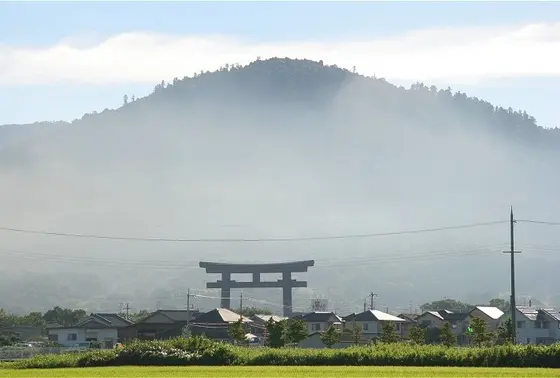 三輪山