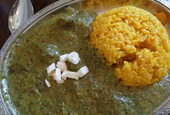 ほうれん草とチキンのカレー