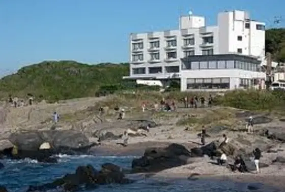 ホテルは海のすぐそばにあります