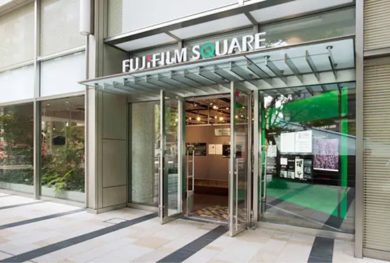 FUJIFILM SQUARE