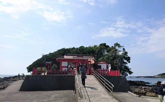 釜蓋（かまふた）神社