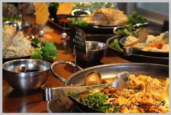 珍しいベトナム料理のビュッフェ