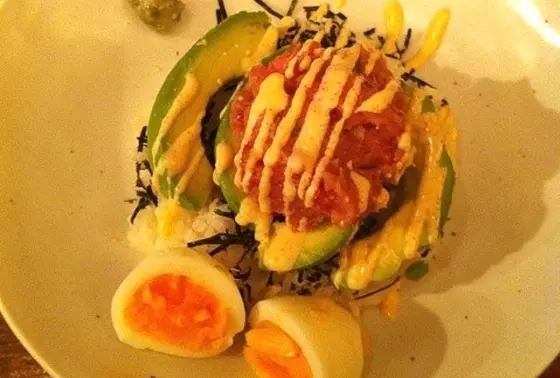 アボガドネギトロ丼