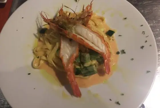 メインの