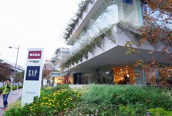 同じビルにはGAPもあるよ！