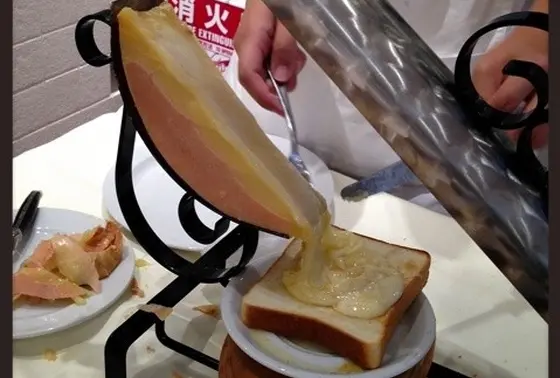 チーズトースト