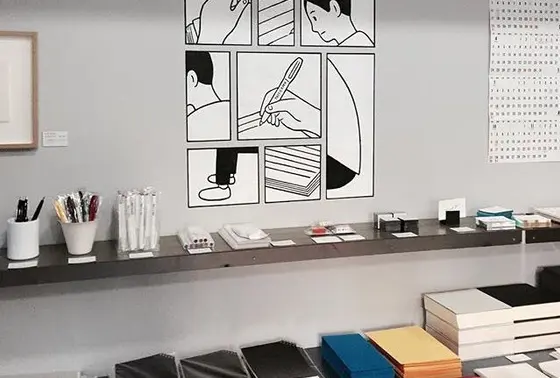 様々なデザイナーさんの商品がずらり