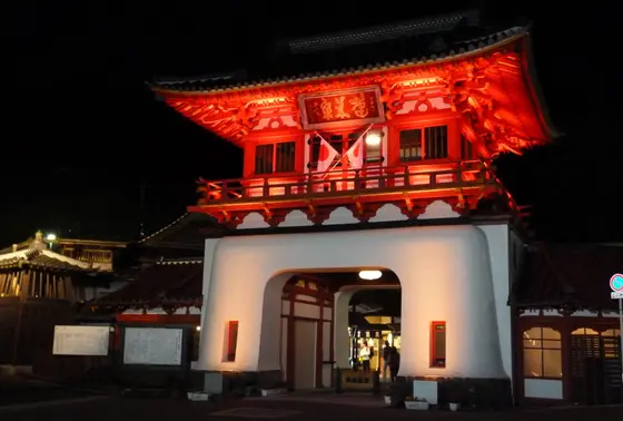 武雄温泉楼門