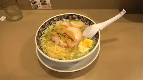 函館麺厨房あじさいJR函館駅店