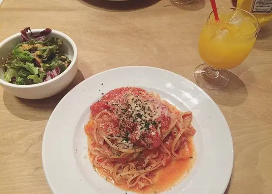 パスタやハンバーガーもあるよ