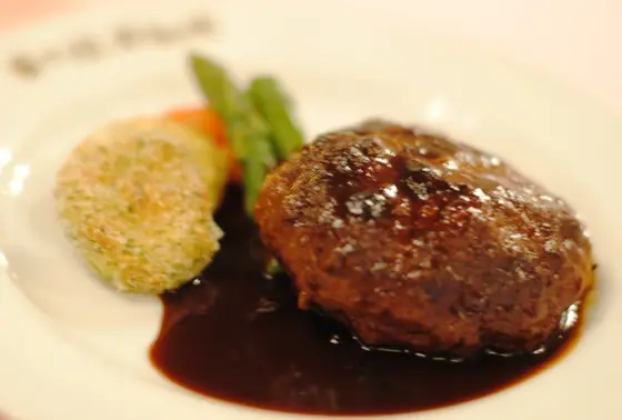 ハンバーグも 美味しそう