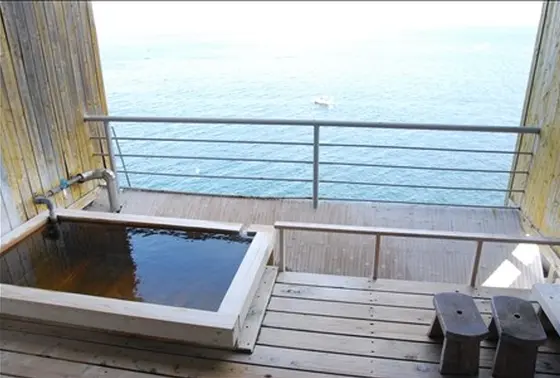 屋上には貸切露天風呂