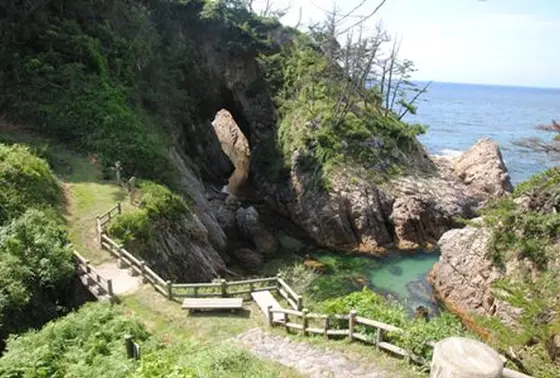 途中にはビーチも現れます