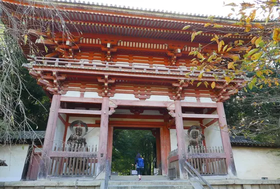 ひときわ大きな西大門