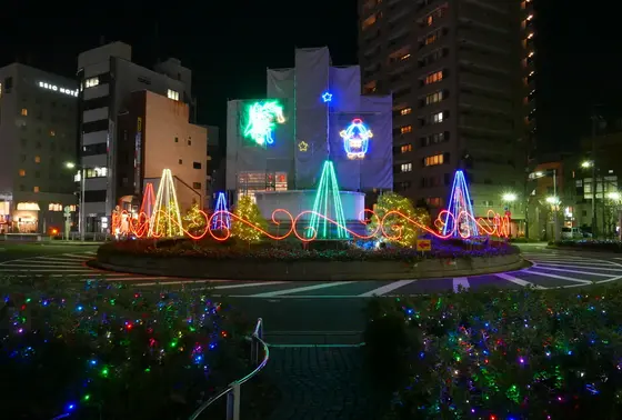 ロータリー中心にも