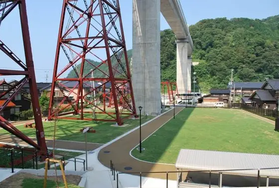 鉄橋の橋脚跡