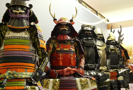 武将に変身！「高津商会」