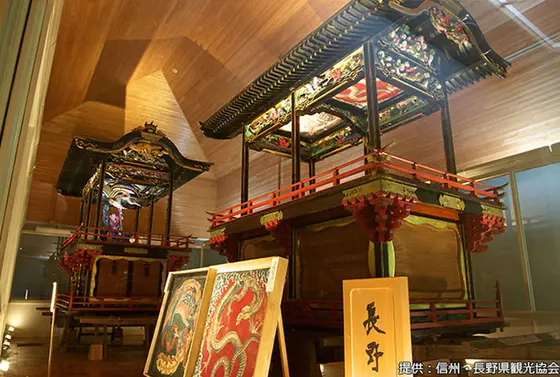 東町祭り屋台