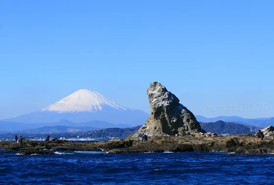 烏帽子岩