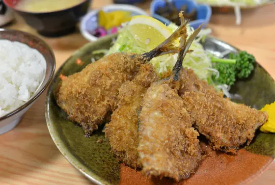 フライ定食もおいしそう！