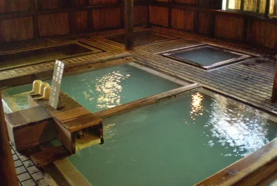 低温から高温まで順に入る入浴法