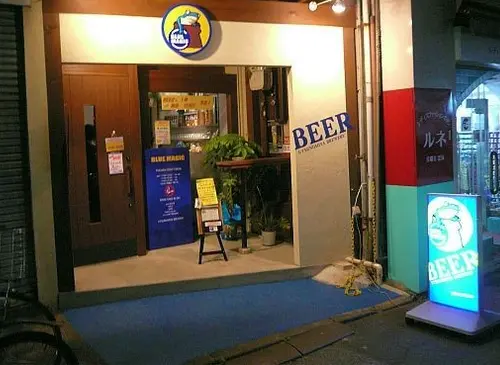 厨房のないビアバーで、宇都宮の食を満喫する。