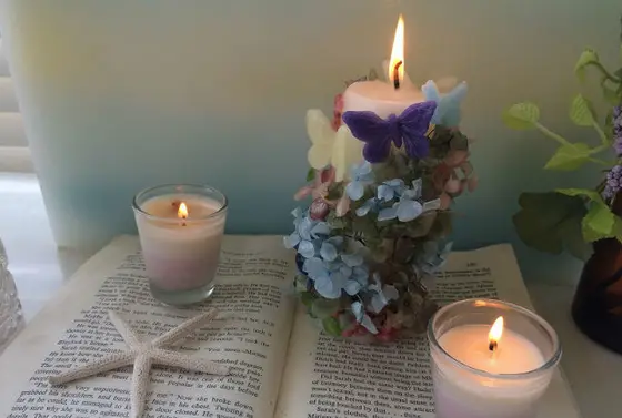 ドライフラワーを使ったキャンドル