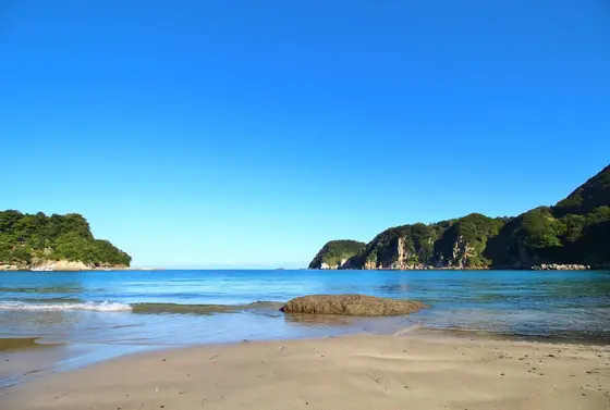 岩地