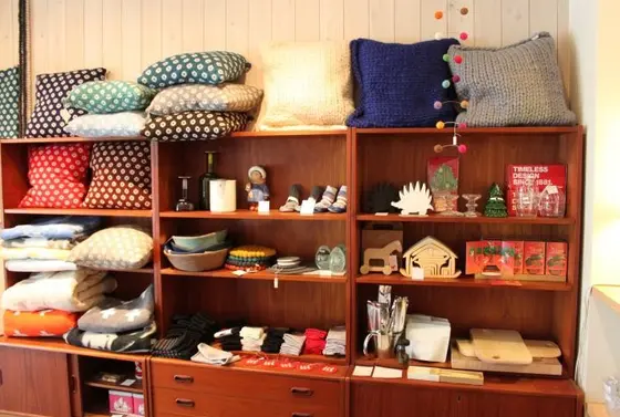 自分が使ってよかったもの、人からもらったらうれしいかなと思う者を、店主の瀬良田さわこさんがセレクト。