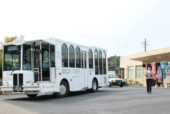 バスはこんな感じ。