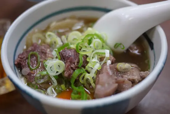 つきだし、遅ればせながら、この時点でもう虜です。