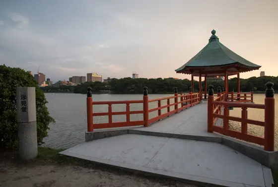 浮見堂