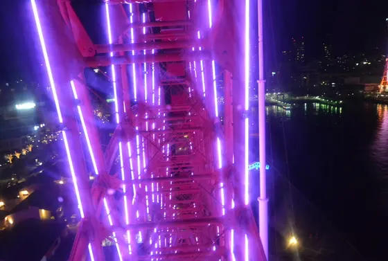 よるのかんらんしゃ