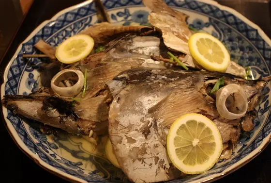 鰹のビンタ料理（頭）