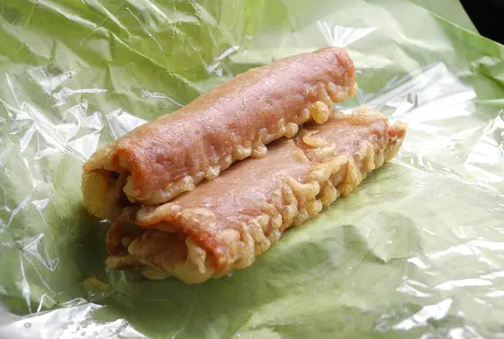 忠節橋北に名物おだまきがある