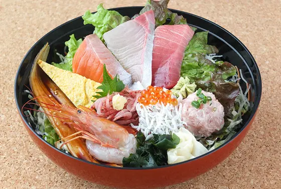 大満足！　とびっちょ丼