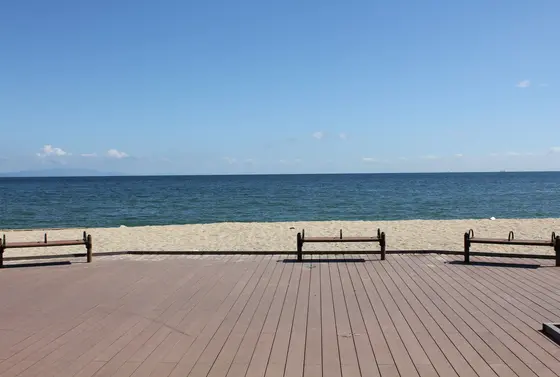 海と空の景色を感じながら、癒しの一時。