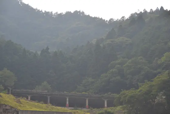 選鉱所、軌道高架跡