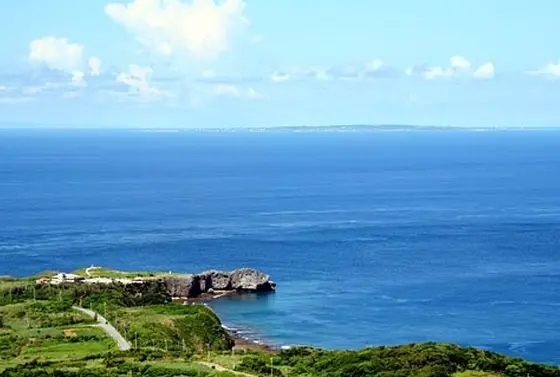 天気がいいと見られる与論島