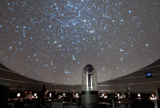 空港で！？プラネタリウム