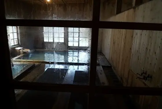 まずは温泉ですか