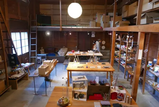 土蔵に見えますね