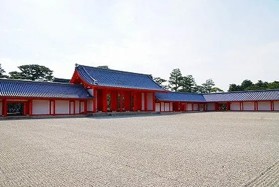 紫宸殿の前庭